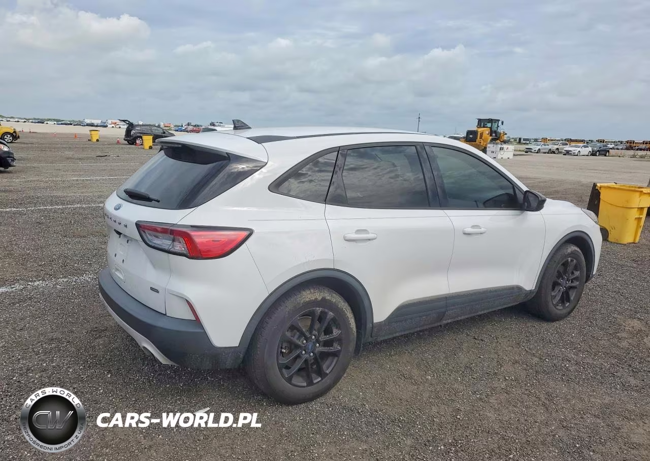 2020 Ford Escape Se Sport VIN:1FMCU0BZ1LUA69365 - 3