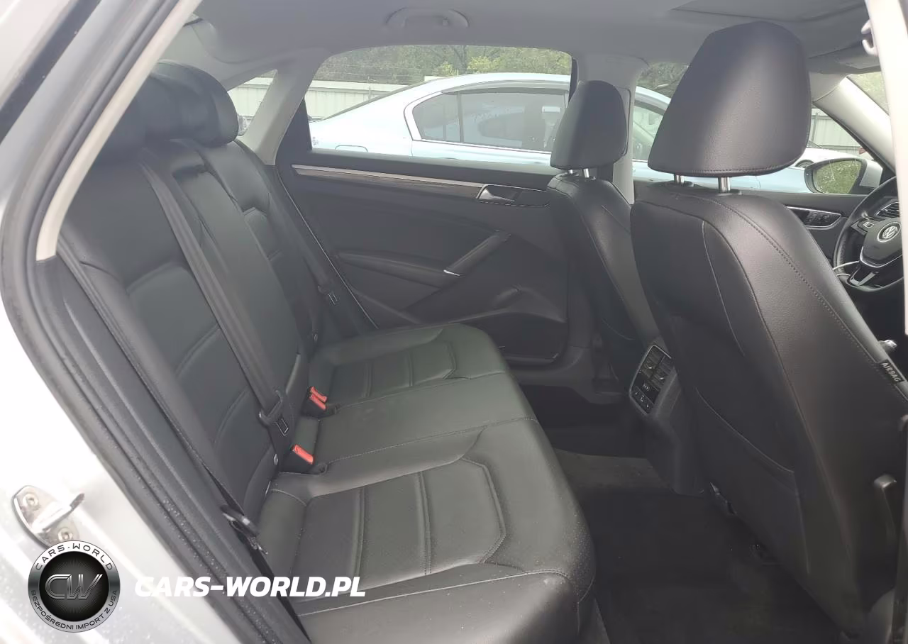2018 Volkswagen Passat Se VIN:1VWBA7A35JC043592 - 10
