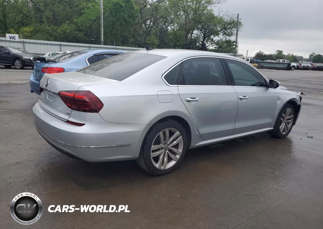 2018 Volkswagen Passat Se VIN:1VWBA7A35JC043592 - 3