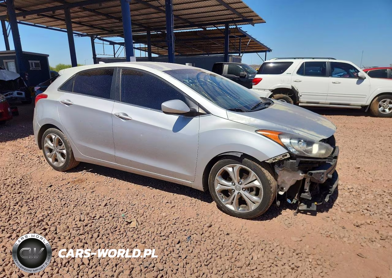 2013 Hyundai Elantra Gt Base VIN:KMHD35LE3DU120429 - 4