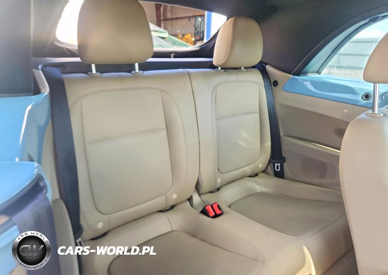 2014 Volkswagen Beetle VIN:3VW5X7AT1EM805672 - 10