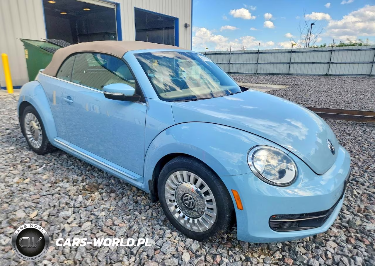 2014 Volkswagen Beetle VIN:3VW5X7AT1EM805672 - 4