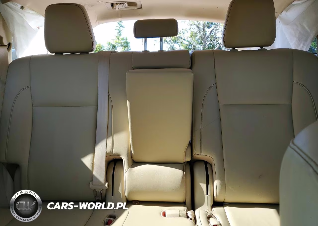 2019 Toyota Highlander Xle VIN:5TDKZRFH1KS312604 - 10