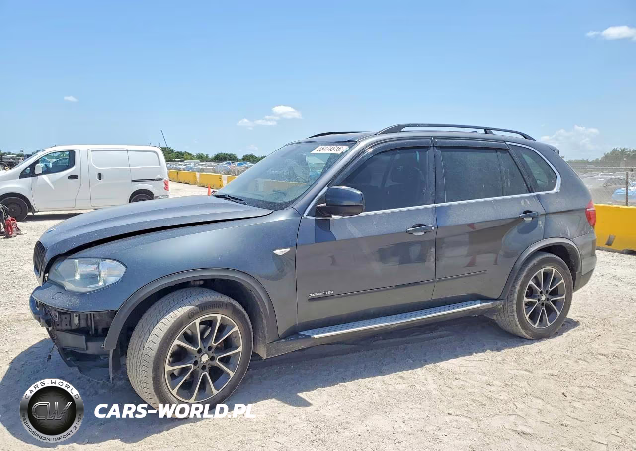 2013 BMW X5 xDrive35I – zdjęcie 1 z 13