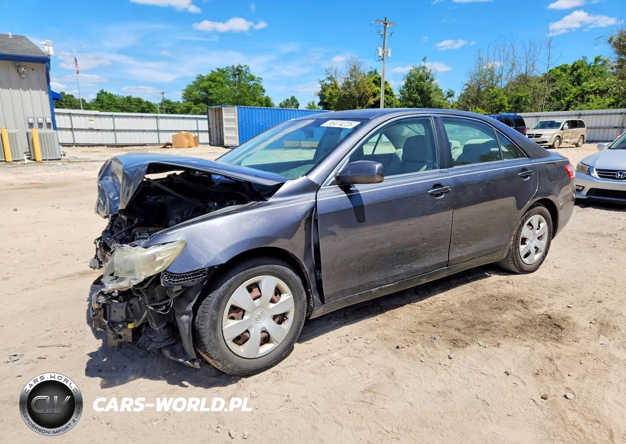 2009 Toyota Camry Le – zdjęcie 1 z 13