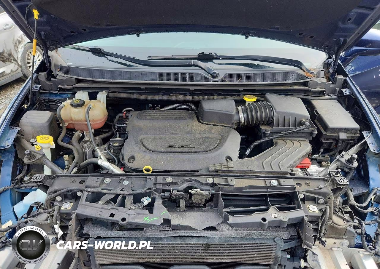 2019 Chrysler Pacifica Touring L VIN:2C4RC1BG1KR561041 - 12