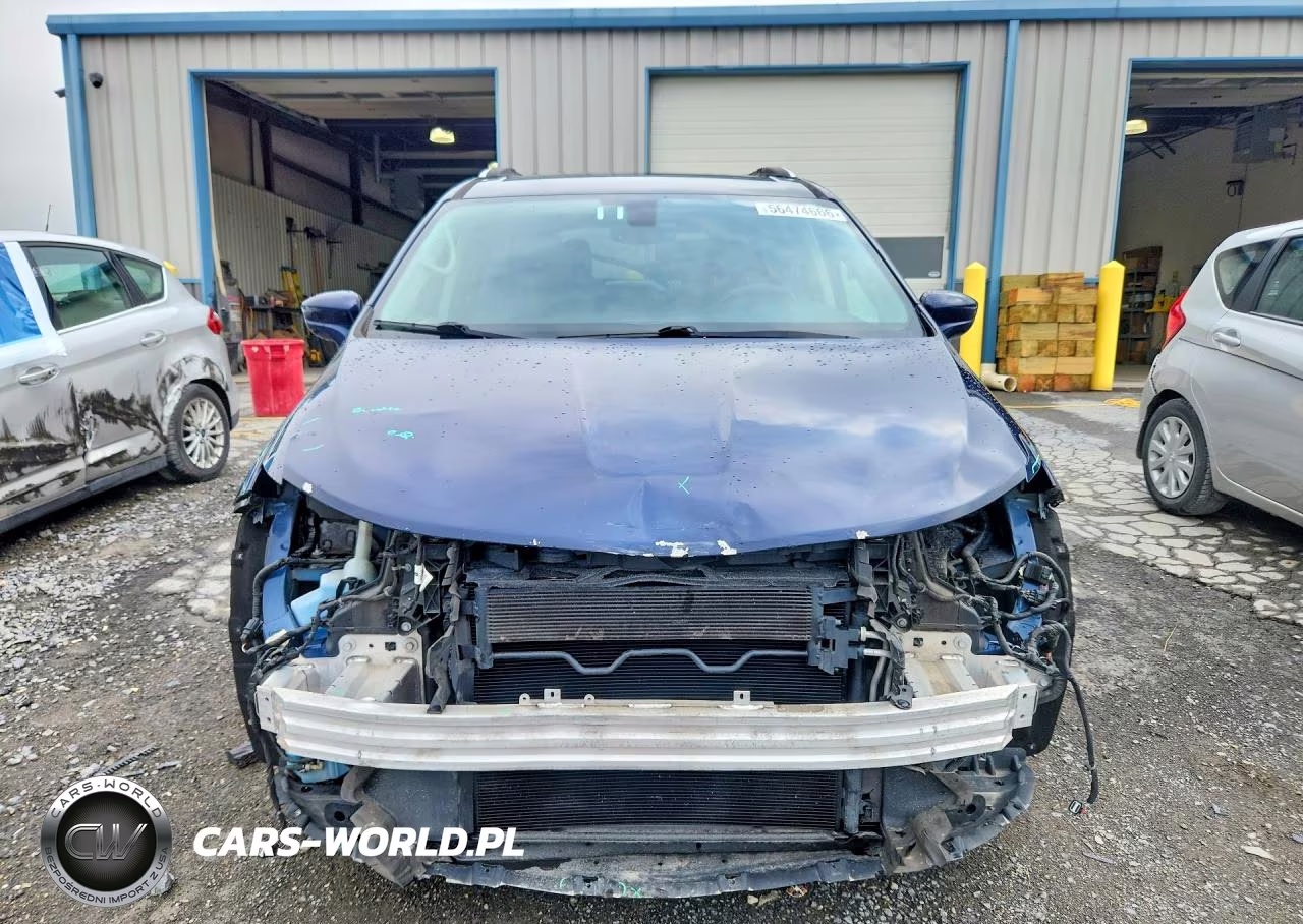 2019 Chrysler Pacifica Touring L VIN:2C4RC1BG1KR561041 - 5