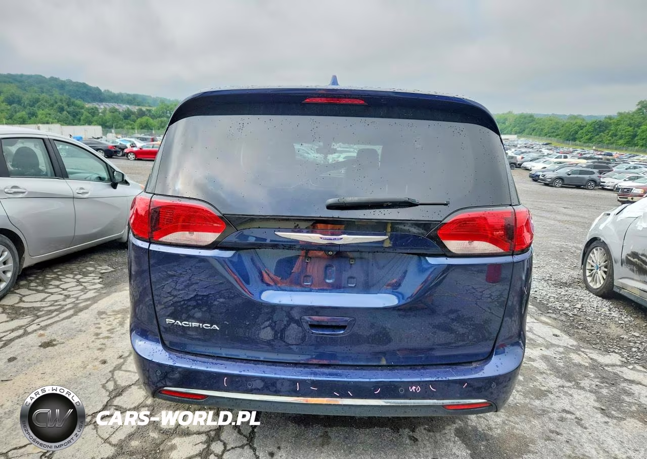 2019 Chrysler Pacifica Touring L VIN:2C4RC1BG1KR561041 - 6