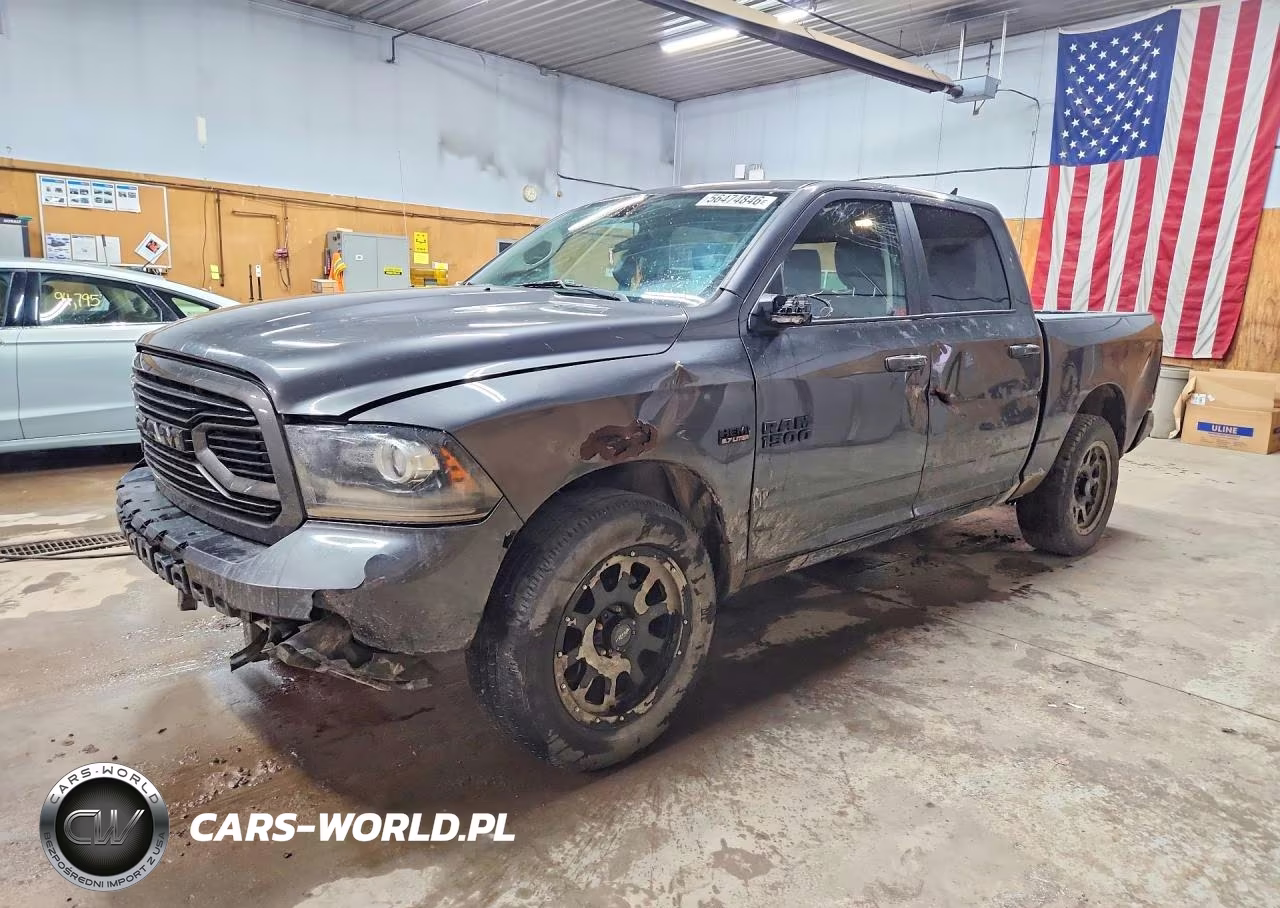 2018 Ram 1500 Sport VIN:1C6RR7MT6JS285262 - 1