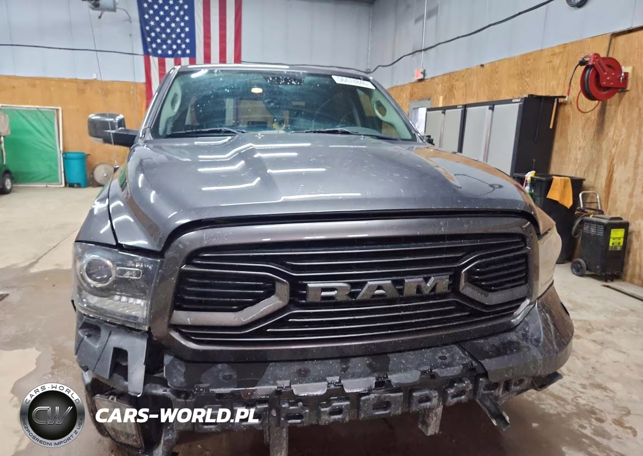 2018 Ram 1500 Sport VIN:1C6RR7MT6JS285262 - 5