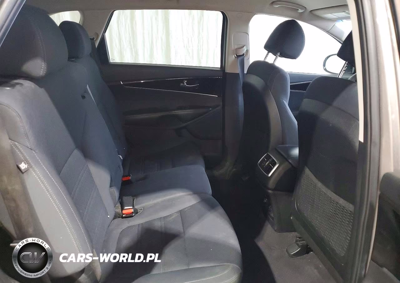 2018 Kia Sorento Lx VIN:5XYPGDA38JG410891 - 11