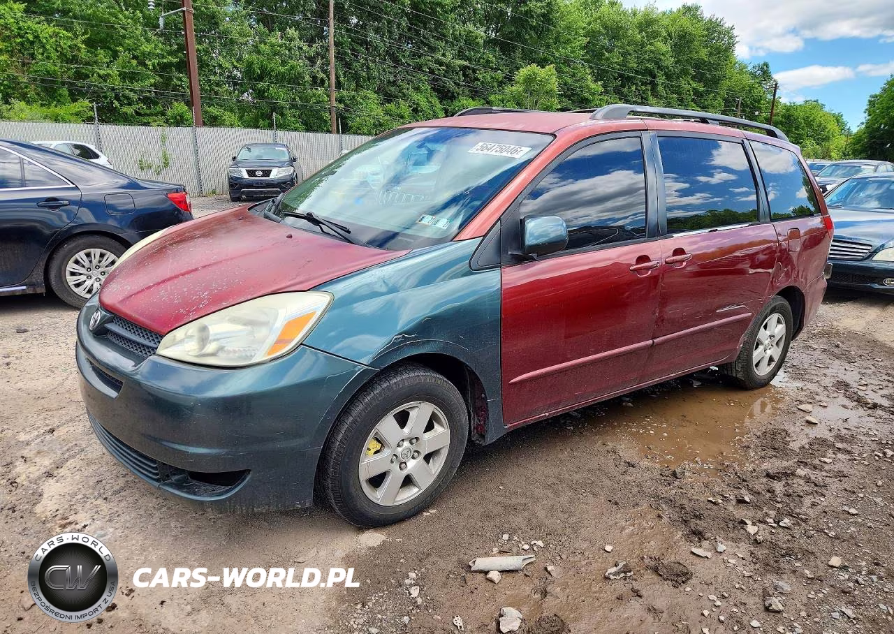 2004 Toyota Sienna Le 7 Passenger