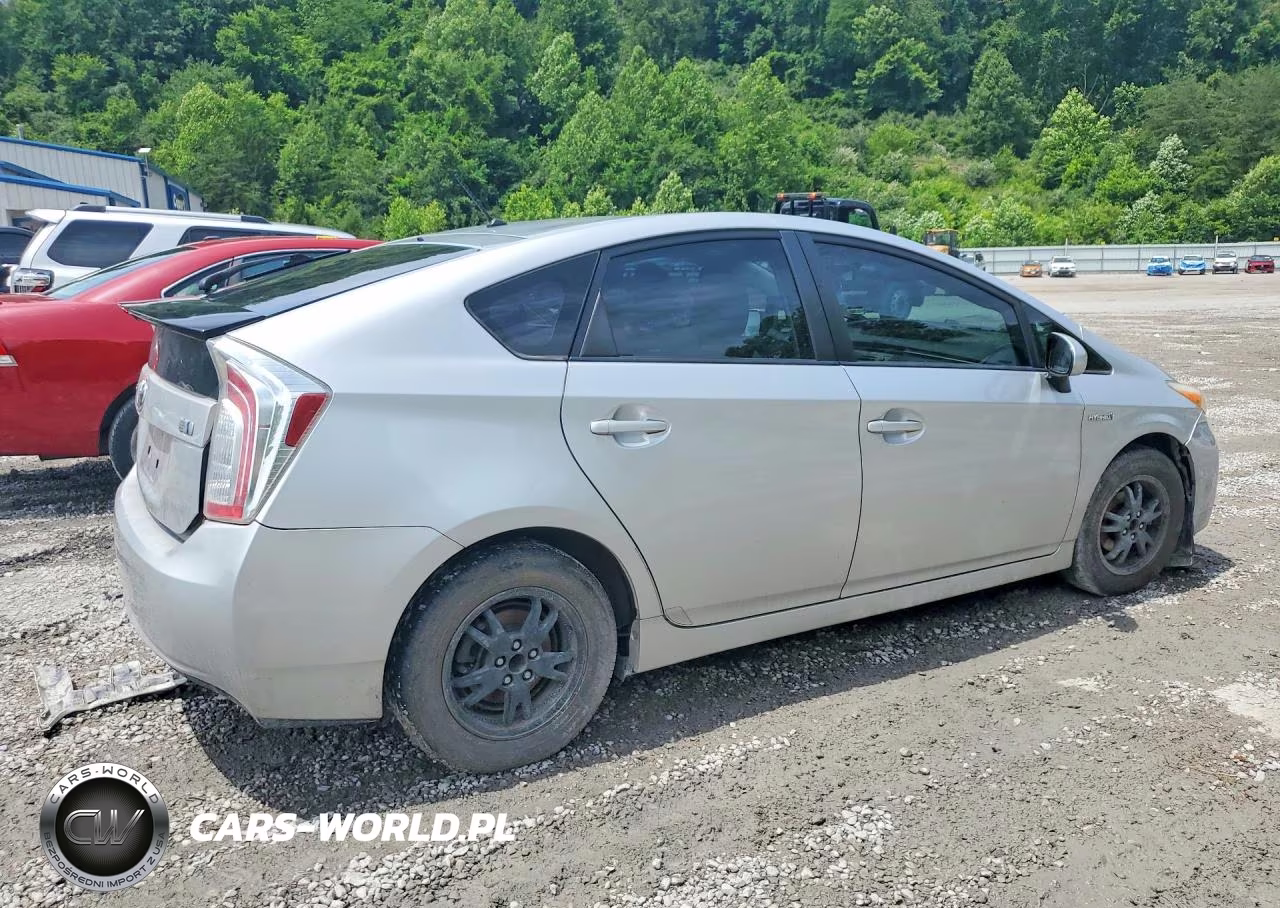 2012 Toyota Prius Two VIN:JTDKN3DU4C5420361 - 3