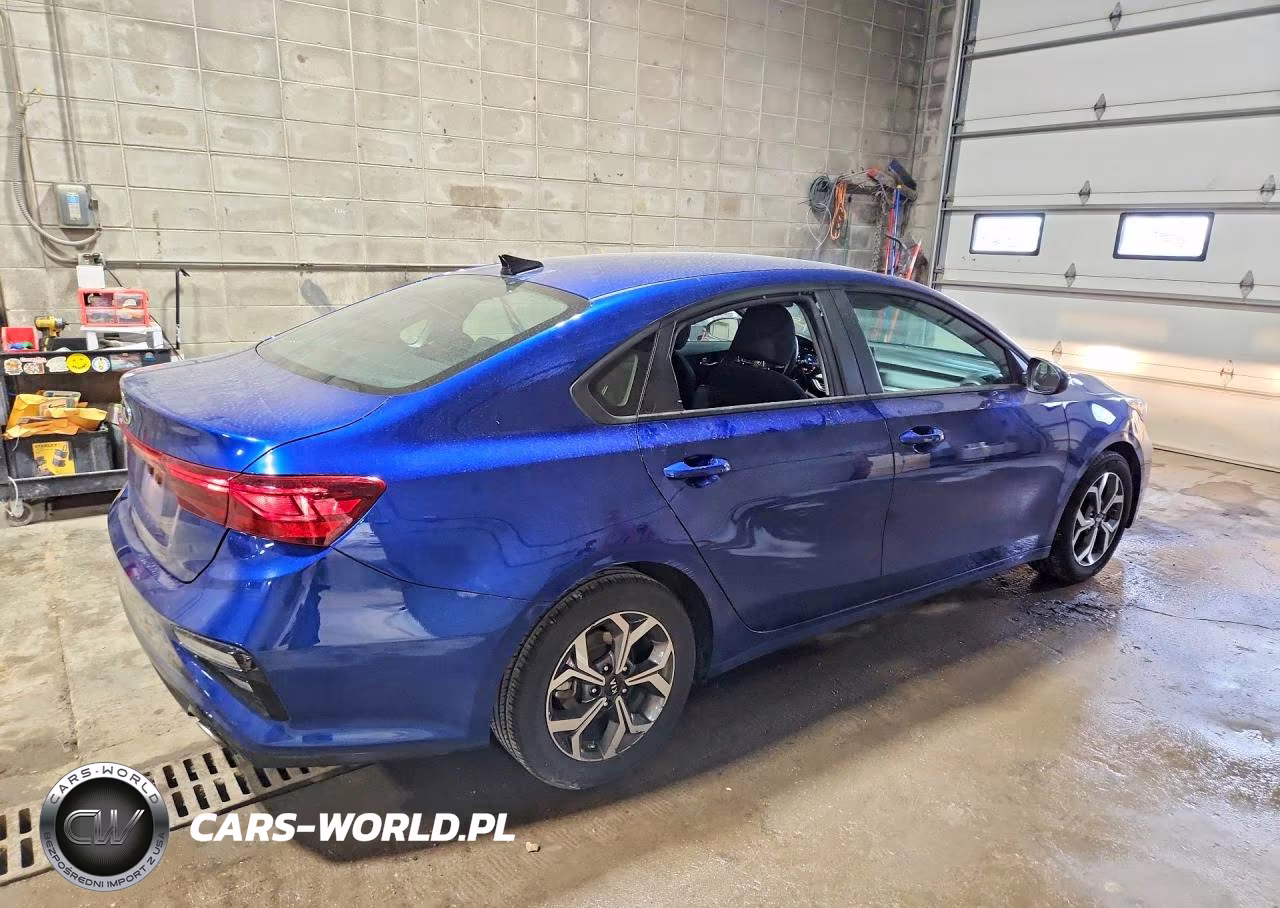 2021 Kia Forte Lxs VIN:3KPF24AD4ME361029 - 3
