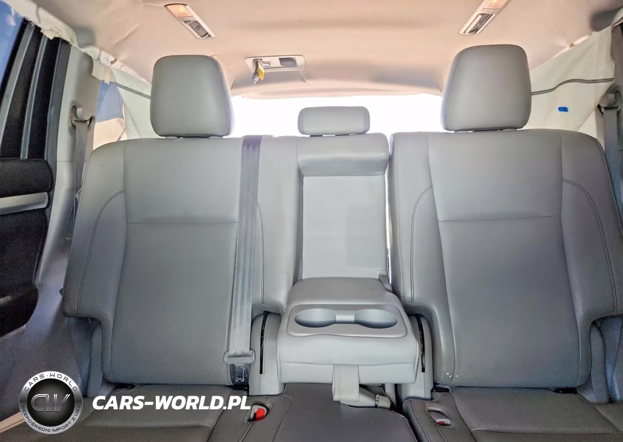 2018 Toyota Highlander Xle VIN:5TDKZRFH3JS544474 - 10