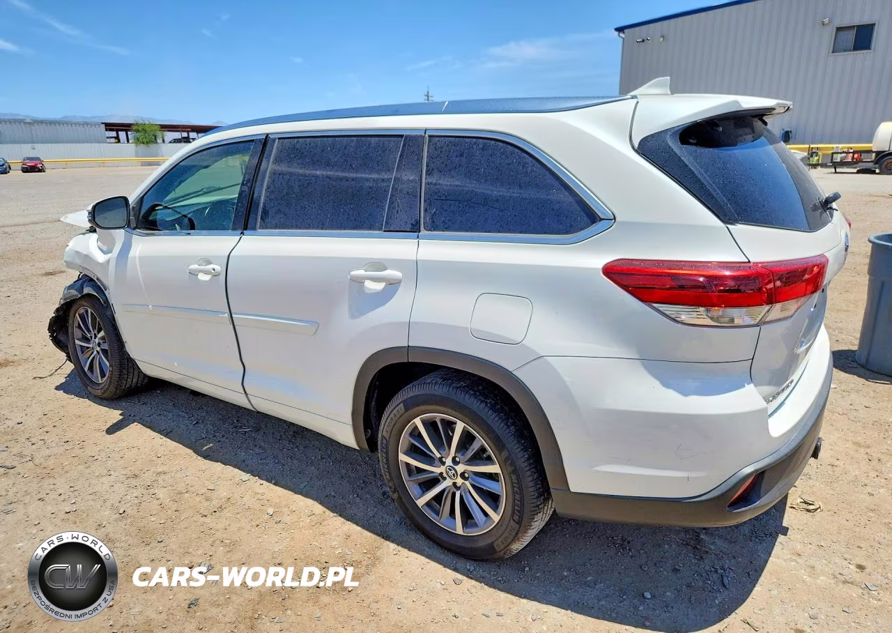 2018 Toyota Highlander Xle VIN:5TDKZRFH3JS544474 - 2