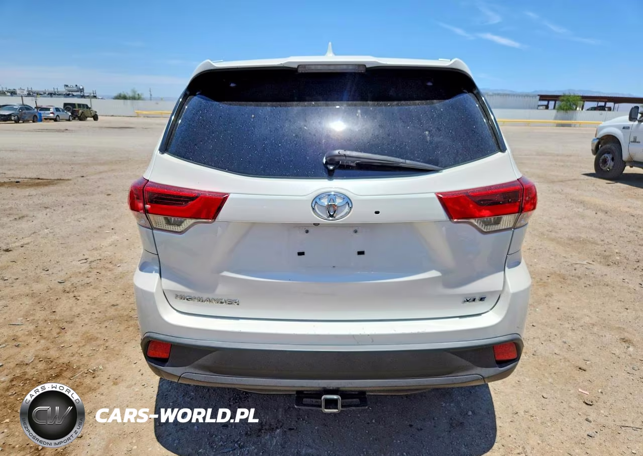 2018 Toyota Highlander Xle VIN:5TDKZRFH3JS544474 - 6