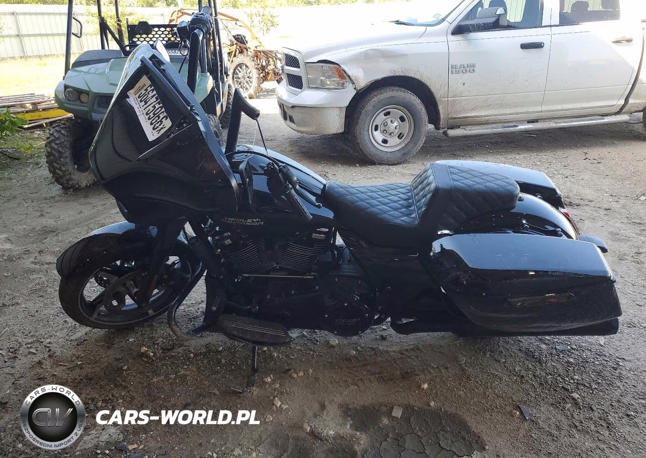 2025 Harley-Davidson Flhx VIN:1HD1KB71XSB645334 - 3