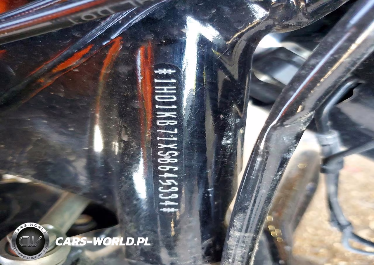 2025 Harley-Davidson Flhx VIN:1HD1KB71XSB645334 - 8