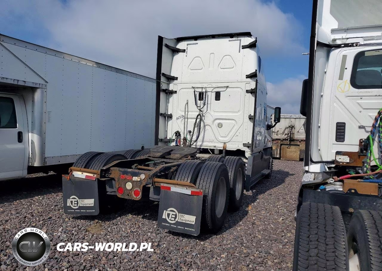 2014 Freightliner Cascadia Semi Truck VIN:3AKJGLD53ESFX3794 - 4