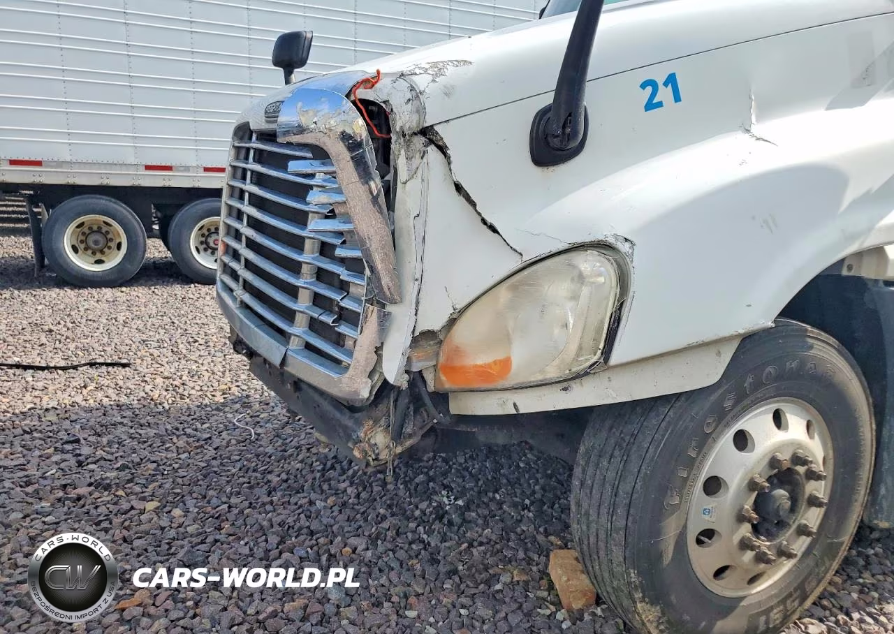 2014 Freightliner Cascadia Semi Truck VIN:3AKJGLD53ESFX3794 - 9