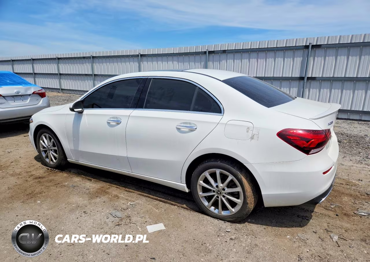 2019 Mercedes-Benz A 220 4Matic VIN:WDD3G4FB9KW002697 - 2
