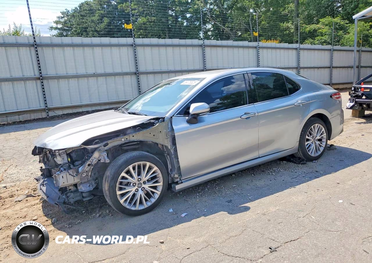 2020 Toyota Camry Xle – zdjęcie 1 z 13