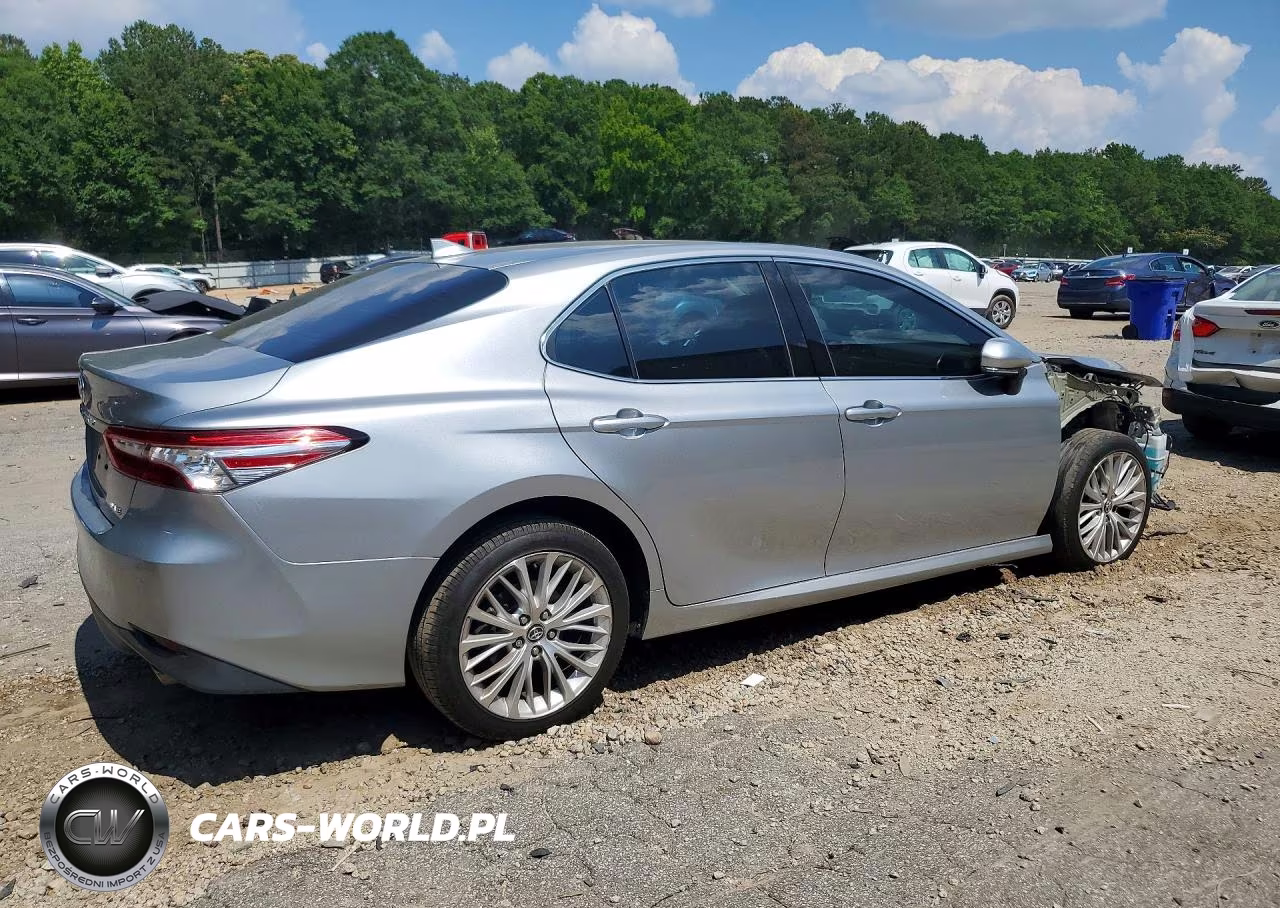 2020 Toyota Camry Xle VIN:4T1F11AK4LU885986 - 3