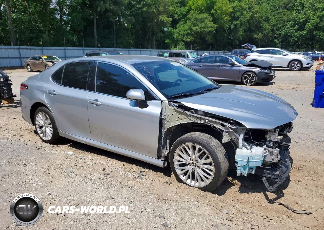2020 Toyota Camry Xle VIN:4T1F11AK4LU885986 - 4