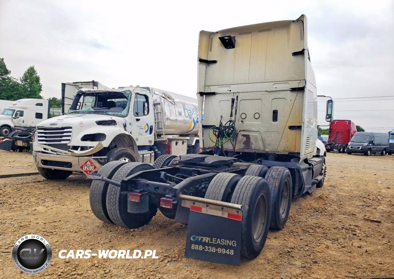 2015 International Lf687 Semi Truck VIN:3HSDJSNR2FN570820 - 4