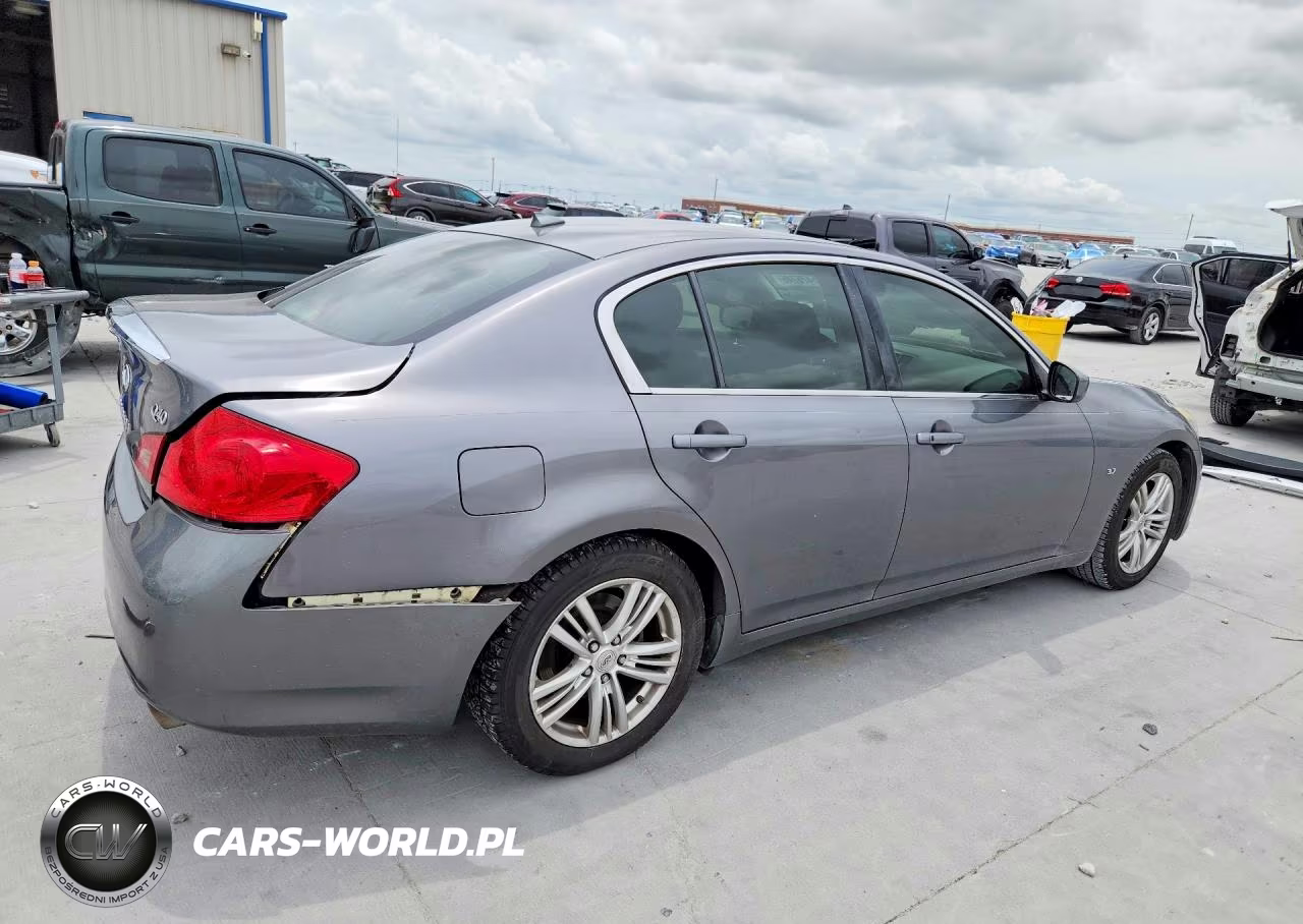 2015 Infiniti Q40 Base VIN:JN1CV6AP9FM500143 - 3