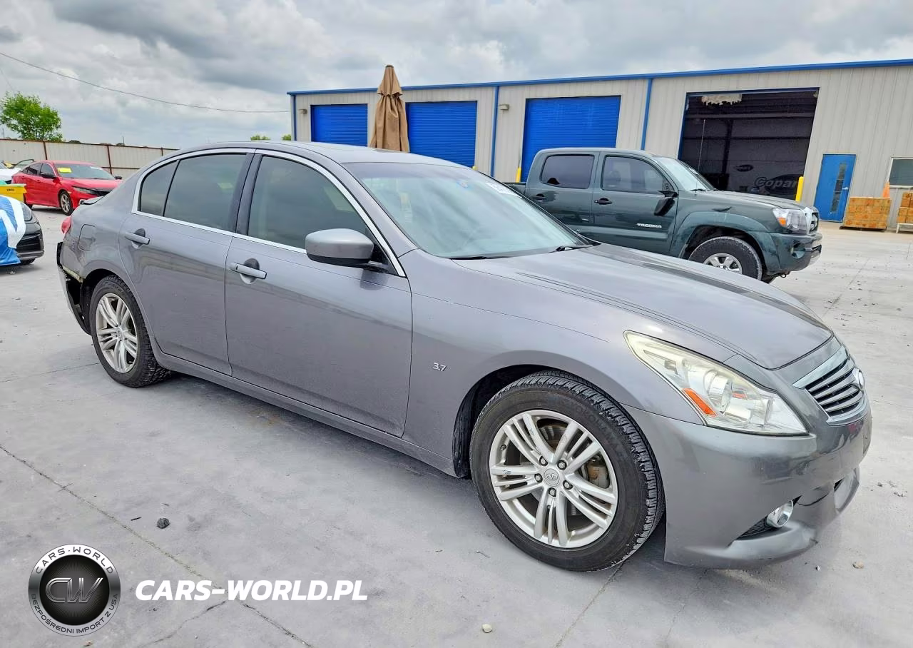 2015 Infiniti Q40 Base VIN:JN1CV6AP9FM500143 - 4