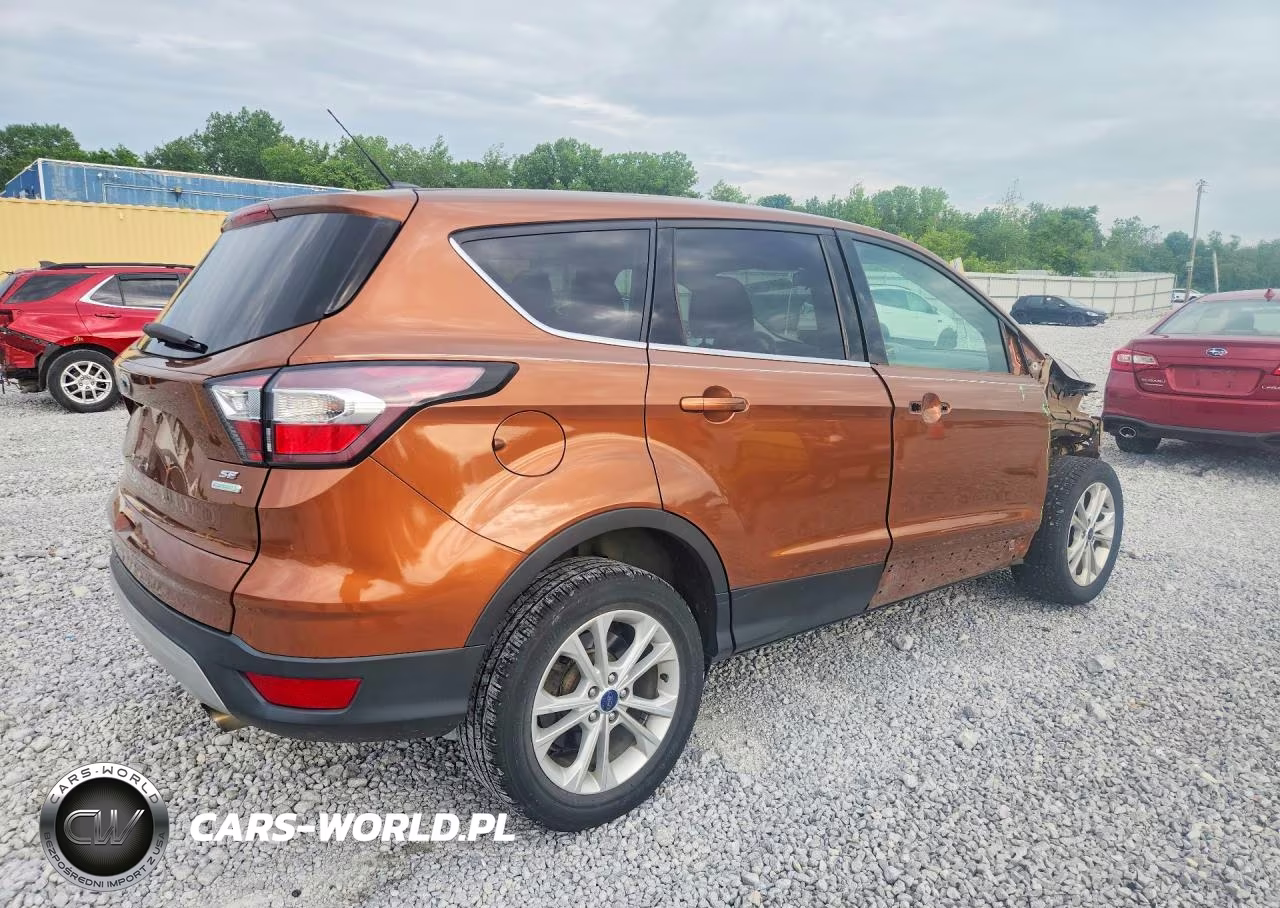2017 Ford Escape Se VIN:1FMCU0GD5HUA21288 - 3