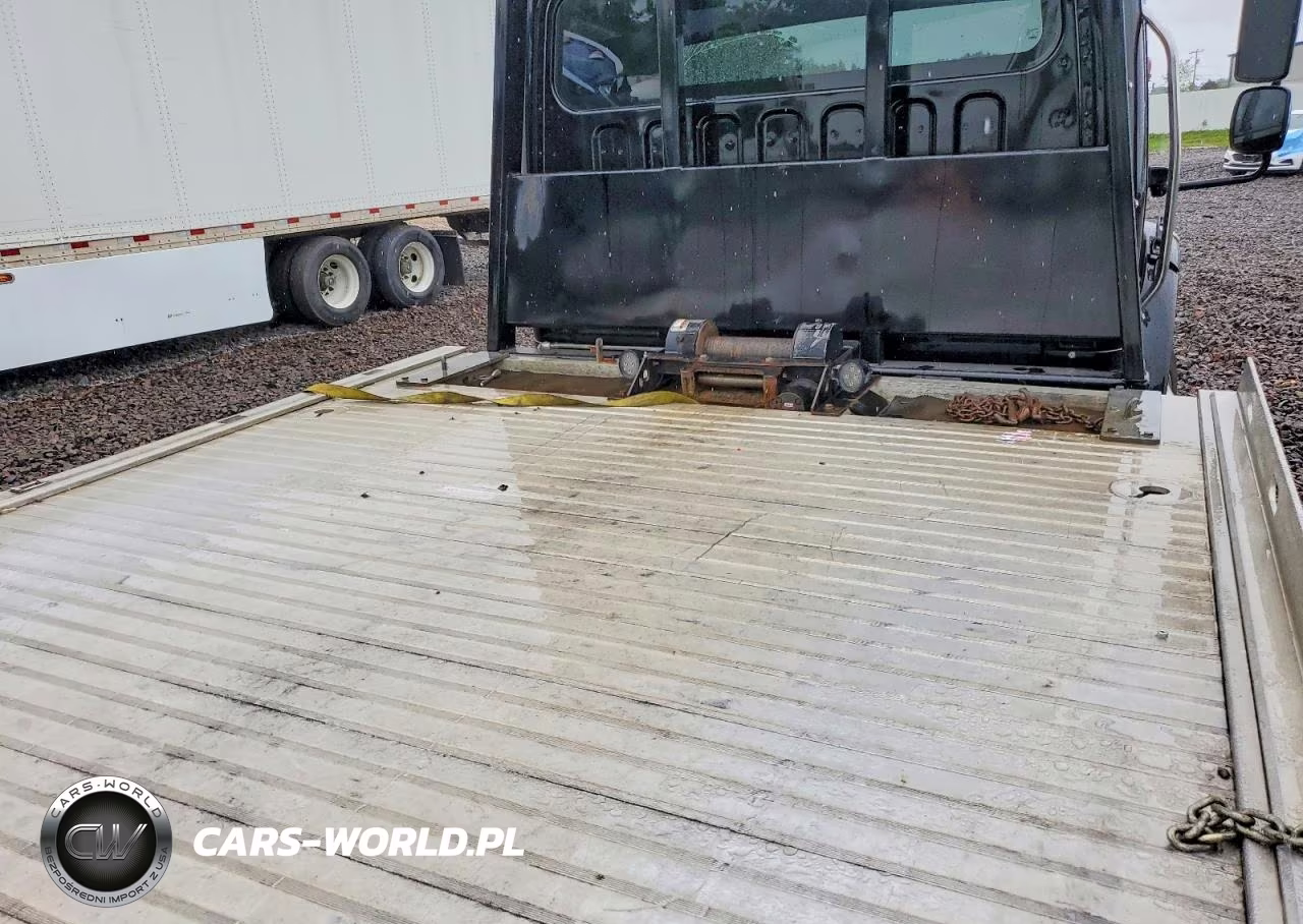2018 Freightliner M2 106 Med VIN:1FVACWFC9JHJJ8958 - 10