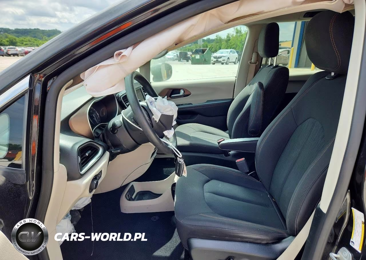 2018 Chrysler Pacifica Lx VIN:2C4RC1CG6JR171405 - 7