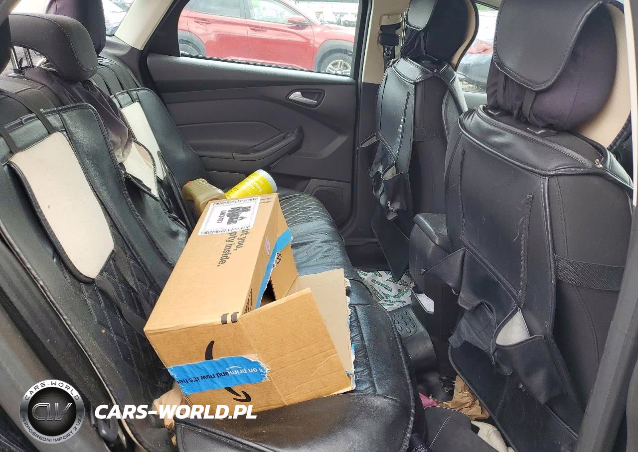 2018 Ford Focus Se VIN:1FADP3F24JL202885 - 10