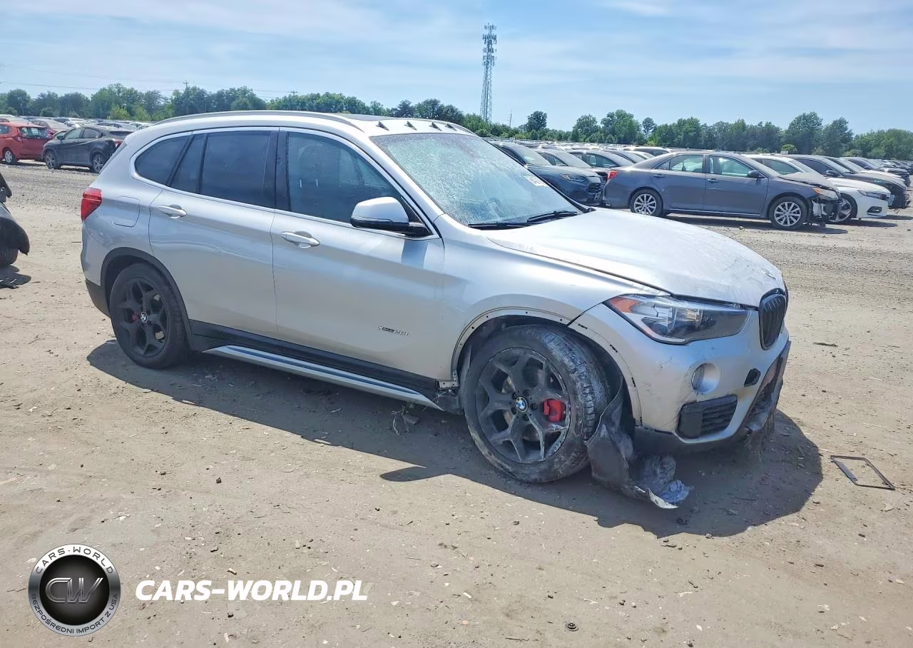 2018 BMW X1 xDrive28I VIN:WBXHT3C36J5K22051 - 4