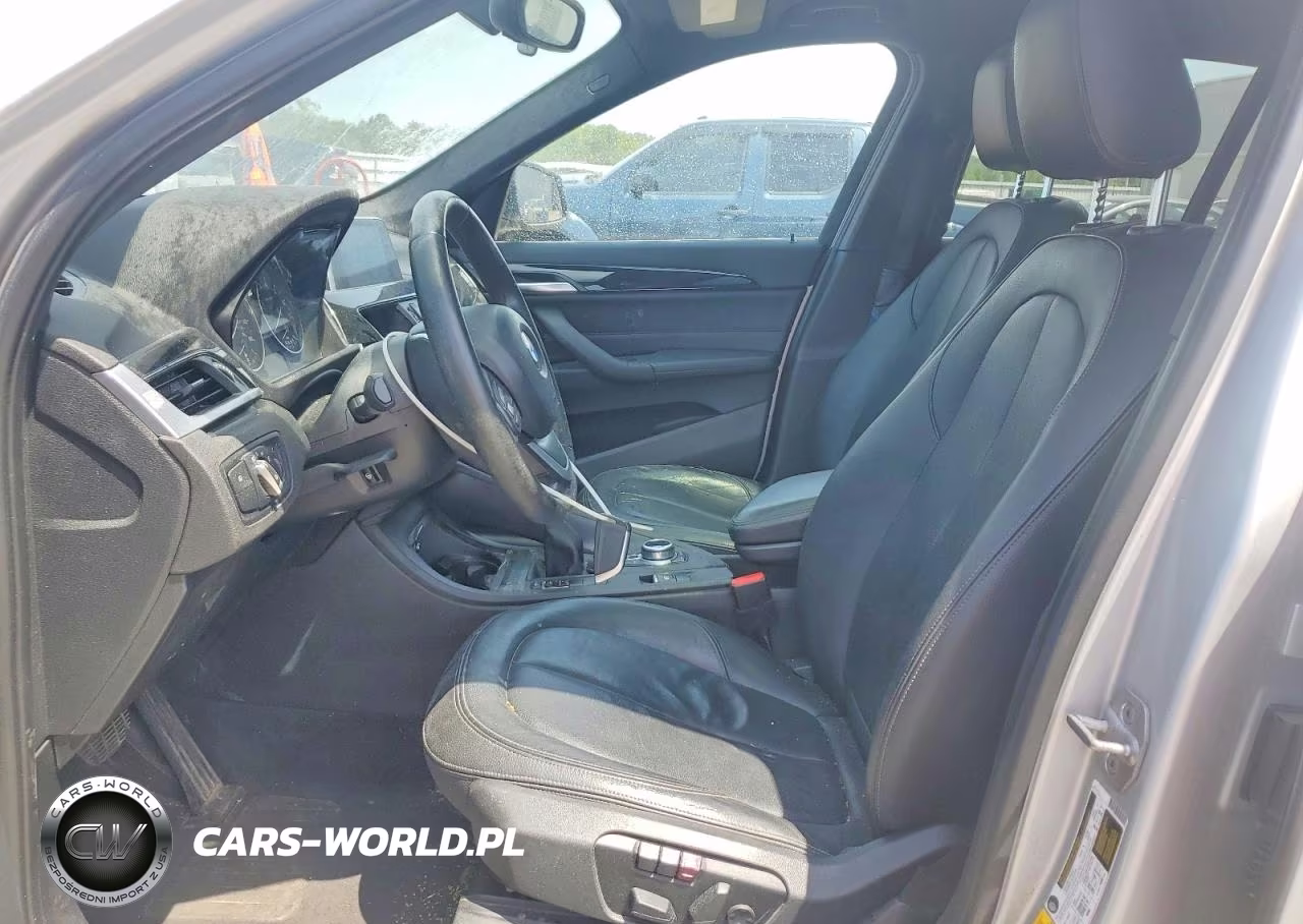 2018 BMW X1 xDrive28I VIN:WBXHT3C36J5K22051 - 7