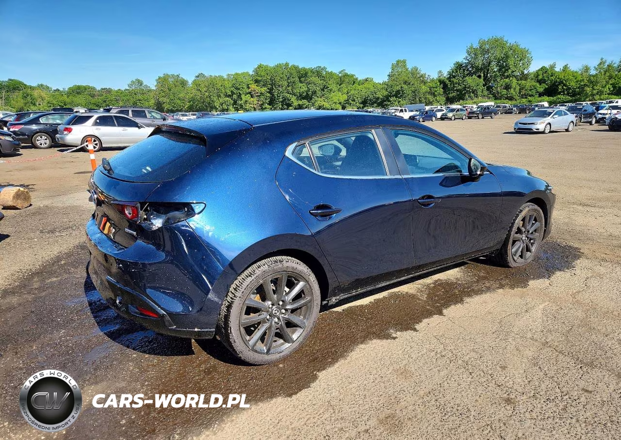 2025 Mazda 3 Select Sport VIN:JM1BPAKM9S1773220 - 3
