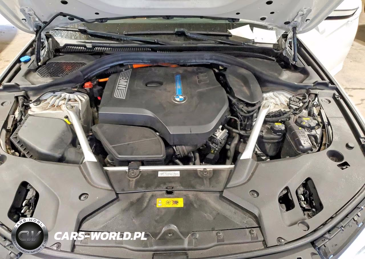 2019 BMW 530Xe VIN:WBAJB1C5XKB376057 - 11