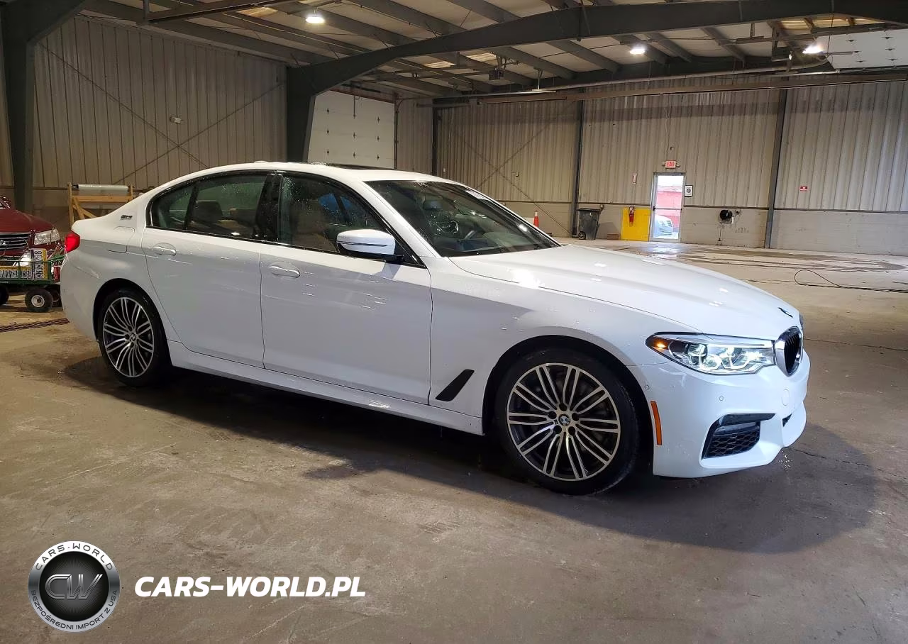 2019 BMW 530Xe VIN:WBAJB1C5XKB376057 - 4