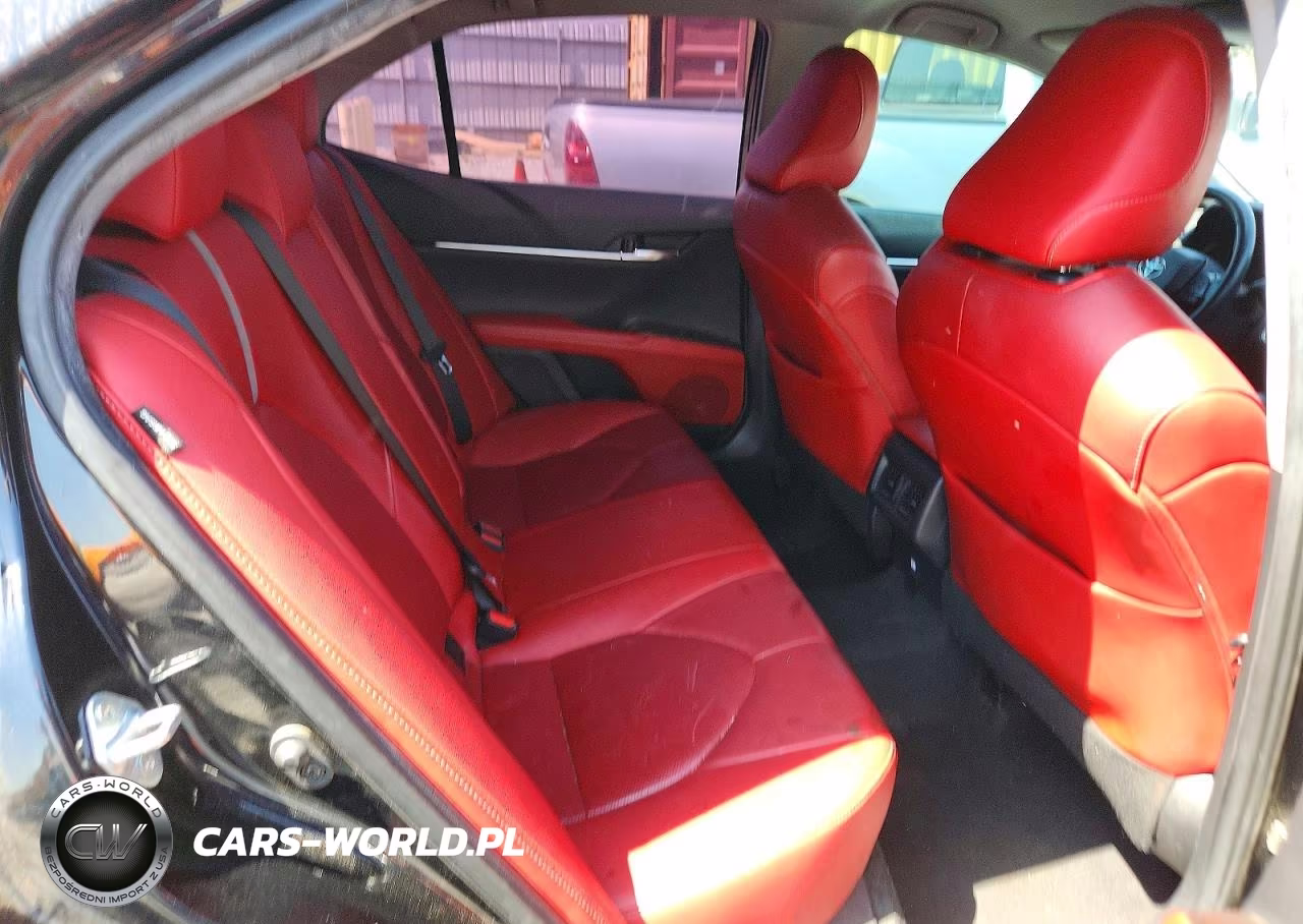2021 Toyota Camry Xse VIN:4T1K61AK2MU556513 - 10