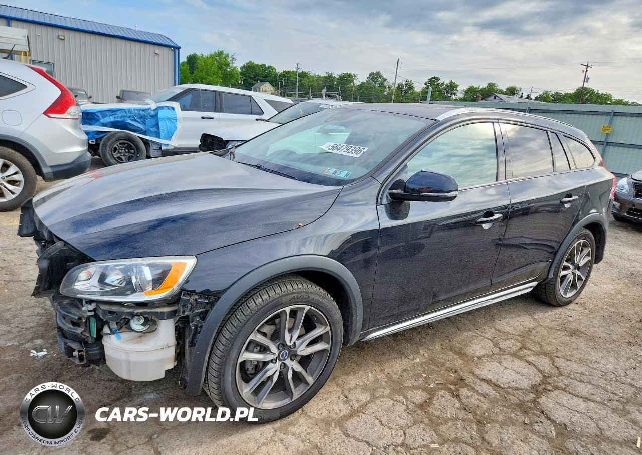 2016 Volvo V60 Cross Country Premier