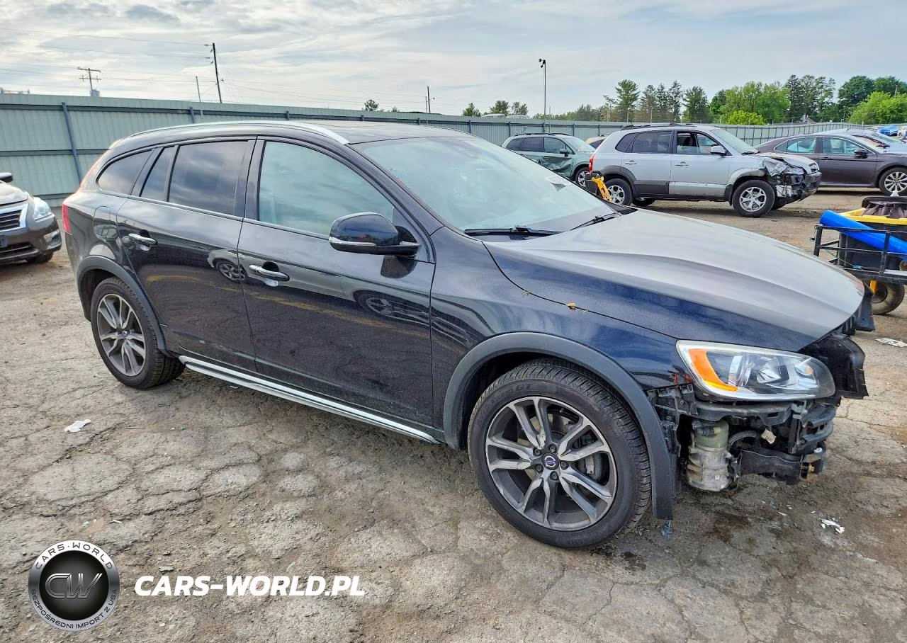 2016 Volvo V60 Cross Country Premier VIN:YV4612HKXG1018774 - 4