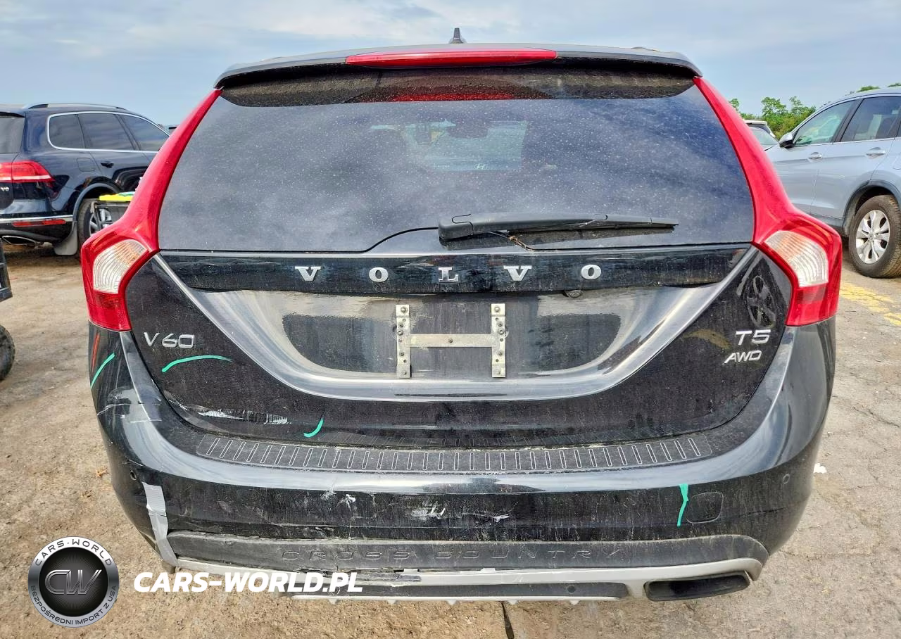 2016 Volvo V60 Cross Country Premier VIN:YV4612HKXG1018774 - 6