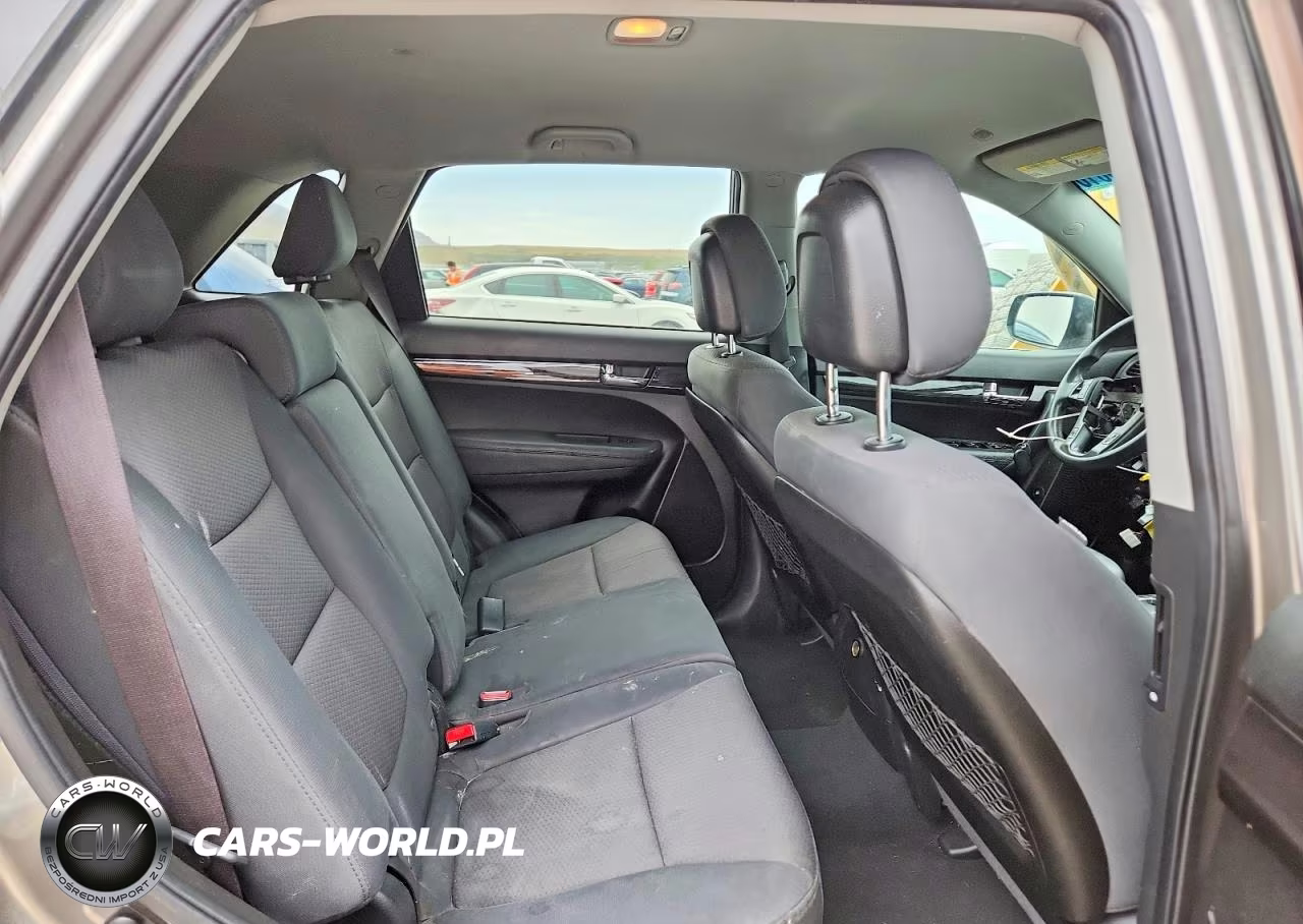 2013 Kia Sorento Lx VIN:5XYKT3A14DG335402 - 11