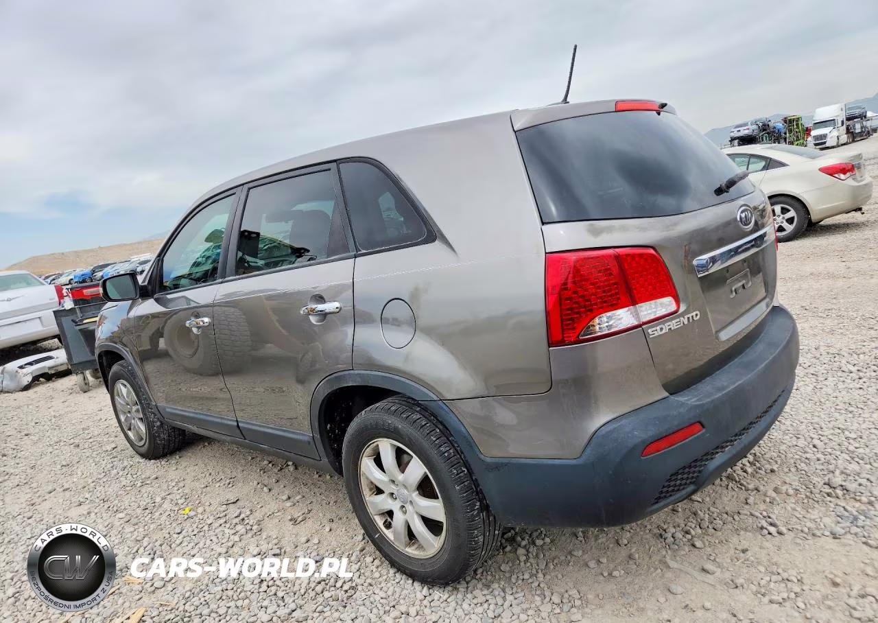 2013 Kia Sorento Lx VIN:5XYKT3A14DG335402 - 2