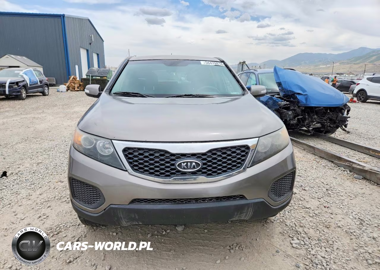 2013 Kia Sorento Lx VIN:5XYKT3A14DG335402 - 5