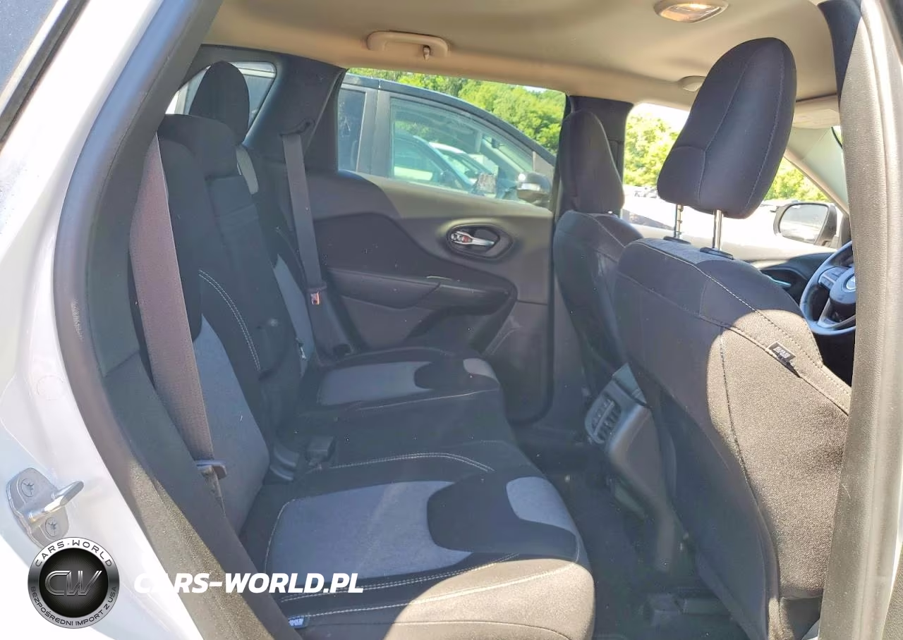 2014 Jeep Cherokee Latitude VIN:1C4PJMCS2EW286731 - 11