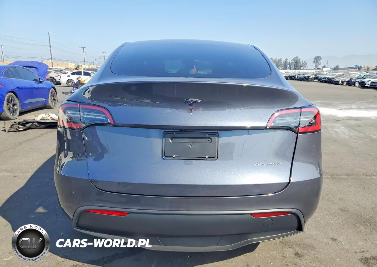 2023 Tesla Model Y VIN:7SAYGDEE8PA183363 - 6